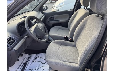 Renault Clio 1.4i - автомобили, коли, обяви за нови и употребявани 9