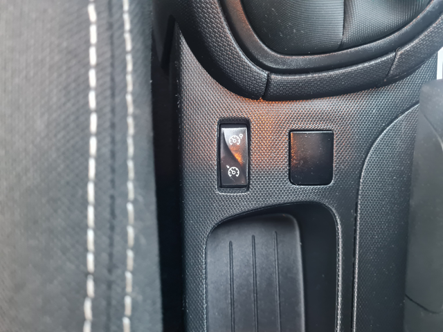 Renault Clio 1.5DCI NAVI - автомобили, коли, обяви за нови и употребявани 12