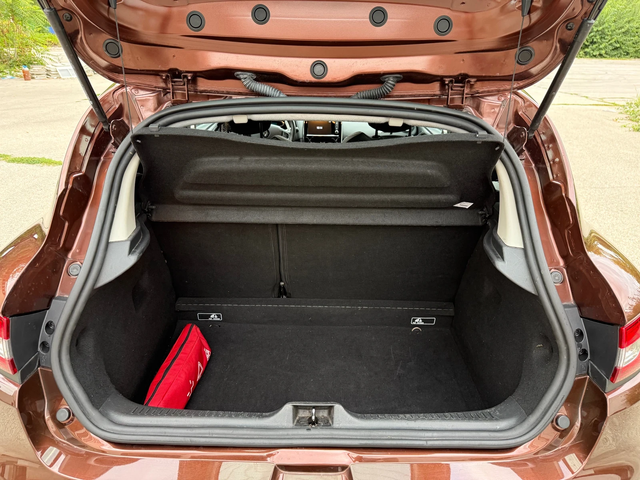 Renault Clio 1.2i / GT / AUTOMATIC - автомобили, коли, обяви за нови и употребявани 12