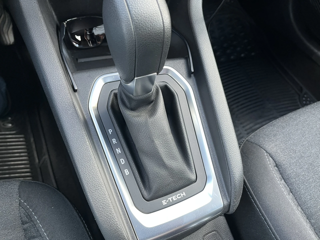 Renault Clio 1.6 E-Tech Hybrid Auto - автомобили, коли, обяви за нови и употребявани 12