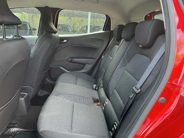 Renault Clio 1.6 E-Tech Hybrid Auto - автомобили, коли, обяви за нови и употребявани 9