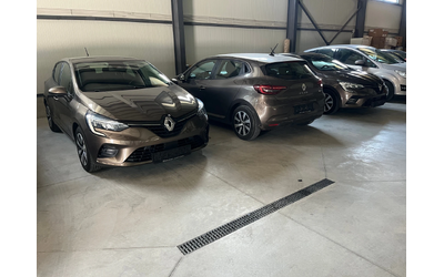 Renault Clio E-tech Hybrid 1.6 - автомобили, коли, обяви за нови и употребявани 14