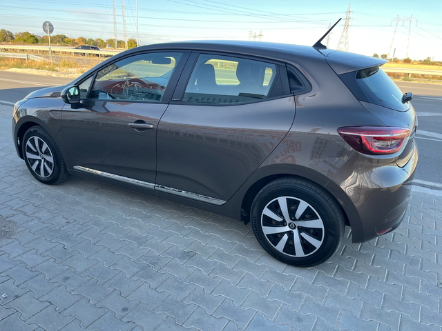 Renault Clio E-tech Hybrid 1.6 - автомобили, коли, обяви за нови и употребявани 2