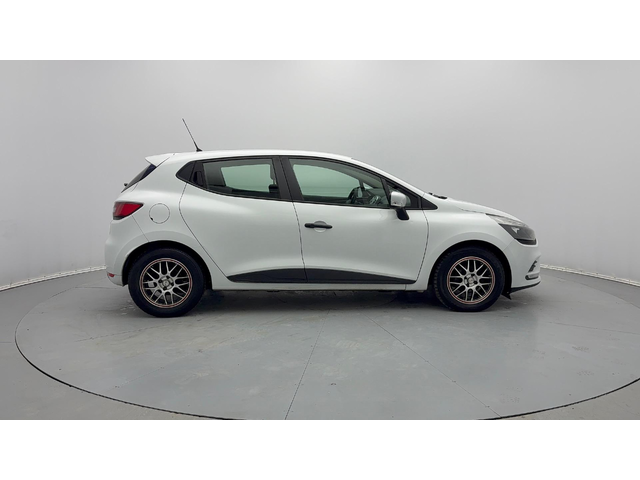 Renault Clio - автомобили, коли, обяви за нови и употребявани 32