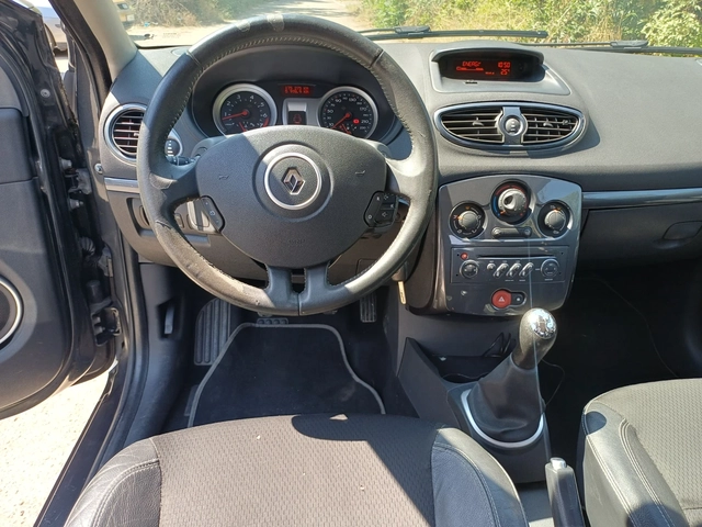 Renault Clio 1.2i  R - автомобили, коли, обяви за нови и употребявани 10