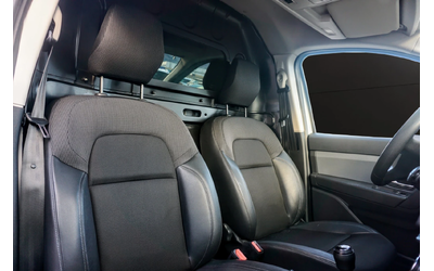 Renault Express 1.3i - автомобили, коли, обяви за нови и употребявани 11