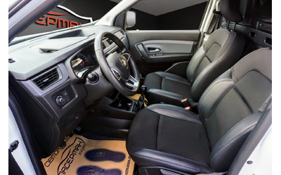 Renault Express 1.3i - автомобили, коли, обяви за нови и употребявани 6