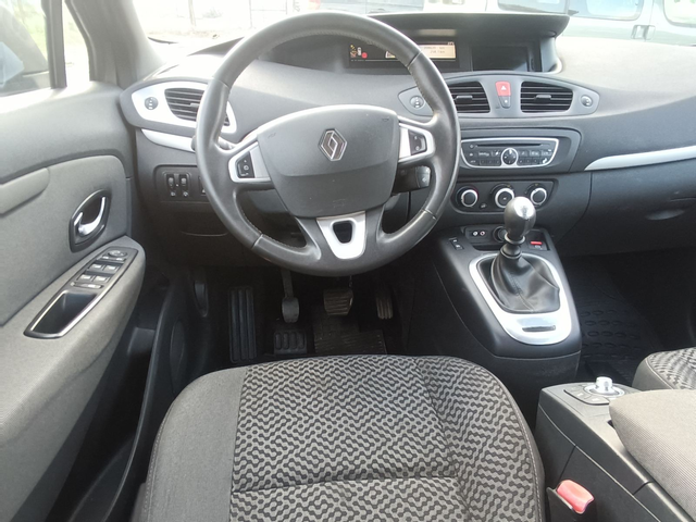 Renault Grand scenic 1500DCi - автомобили, коли, обяви за нови и употребявани 11