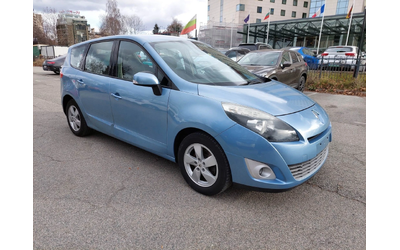 renault-grand-scenic - 2