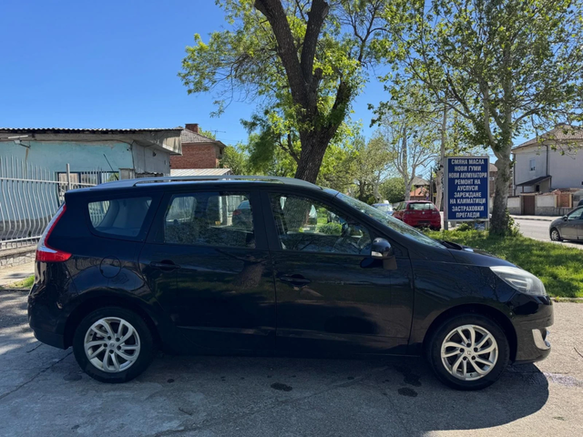 Renault Grand scenic - автомобили, коли, обяви за нови и употребявани 3