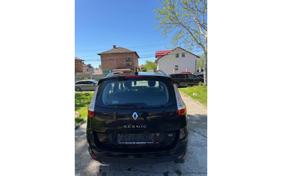 renault-grand-scenic - 5