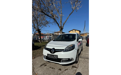 renault-grand-scenic - 0