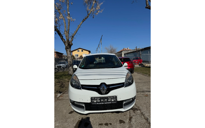 renault-grand-scenic - 1