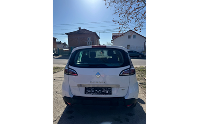 renault-grand-scenic - 5