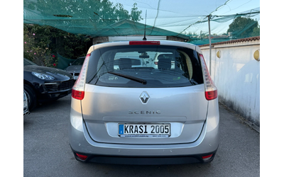 renault-grand-scenic - 4