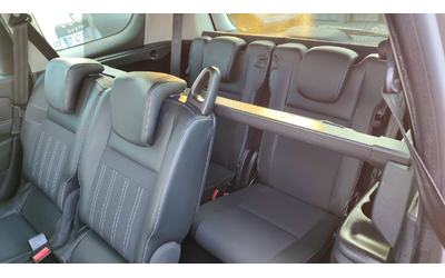 Renault Grand Scenic - автомобили, коли, обяви за нови и употребявани 10