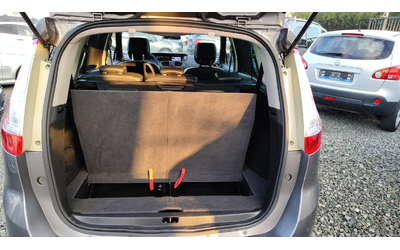 Renault Grand Scenic - автомобили, коли, обяви за нови и употребявани 11
