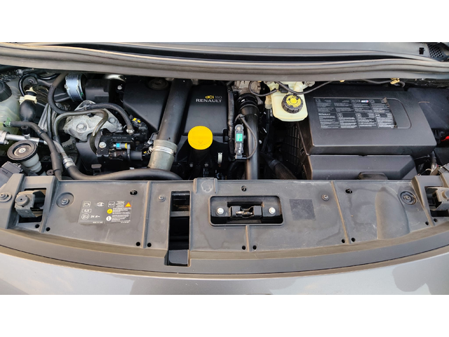 Renault Grand Scenic - автомобили, коли, обяви за нови и употребявани 13