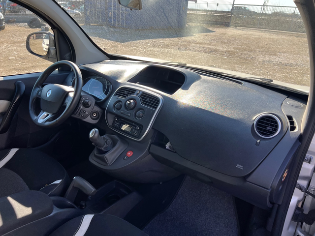 Renault Kangoo 1.5 DCI - автомобили, коли, обяви за нови и употребявани 12