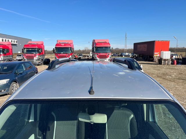 Renault Kangoo 1.5 DCI - автомобили, коли, обяви за нови и употребявани 15