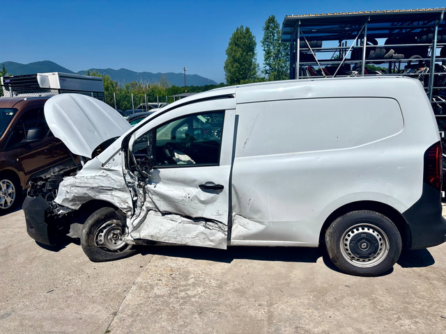 Renault Kangoo - автомобили, коли, обяви за нови и употребявани 4