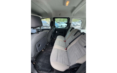 Renault Kangoo - автомобили, коли, обяви за нови и употребявани 8