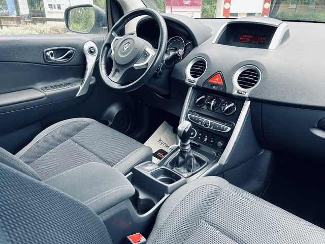 Renault Koleos 2.5 i - автомобили, коли, обяви за нови и употребявани 11