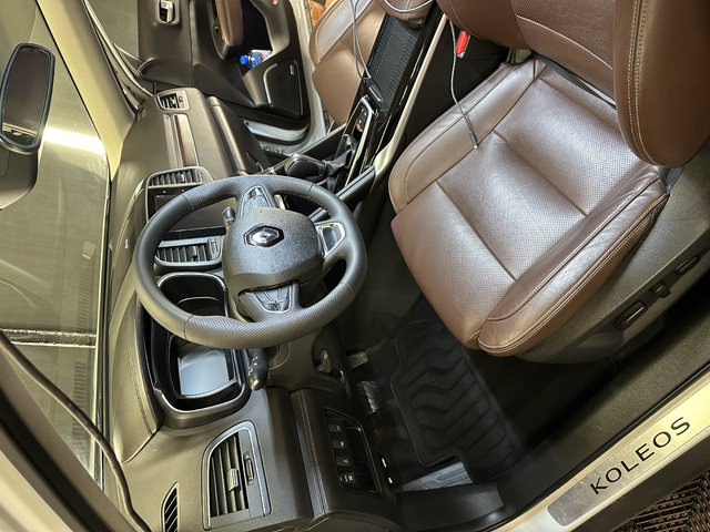 Renault Koleos HC - автомобили, коли, обяви за нови и употребявани 6