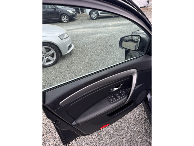 Renault Laguna 2.0 DCI - автомобили, коли, обяви за нови и употребявани 6
