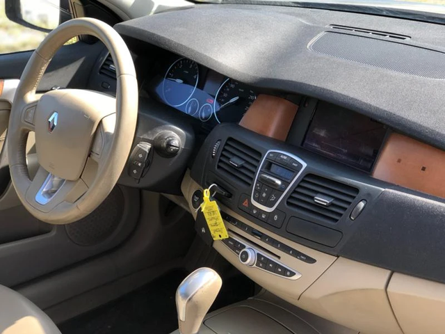 Renault Laguna 3.0DCi 235к.с. Automat  на части - автомобили, коли, обяви за нови и употребявани 8