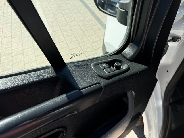 Renault Master 2.3dCI до 3.5т. 4.50м. Клима Euro 5 - автомобили, коли, обяви за нови и употребявани 13