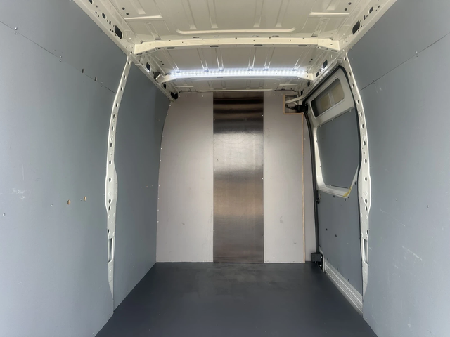 Renault Master - автомобили, коли, обяви за нови и употребявани 9