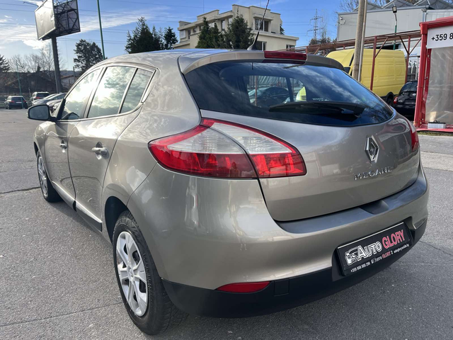 Renault Megane 1.5 disel - автомобили, коли, обяви за нови и употребявани 4