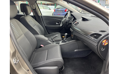 Renault Megane 1.5 disel - автомобили, коли, обяви за нови и употребявани 9