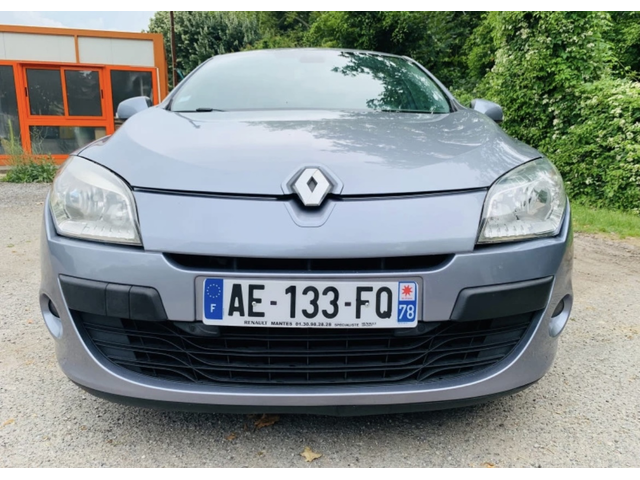 Renault Megane 1.6 i - автомобили, коли, обяви за нови и употребявани 1