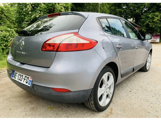 Renault Megane 1.6 i - автомобили, коли, обяви за нови и употребявани 4