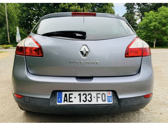 Renault Megane 1.6 i - автомобили, коли, обяви за нови и употребявани 5