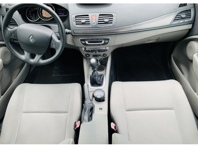 Renault Megane 1.6 i - автомобили, коли, обяви за нови и употребявани 9