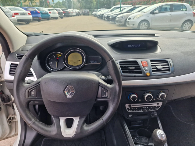 Renault Megane 1.5 DISEL - автомобили, коли, обяви за нови и употребявани 8