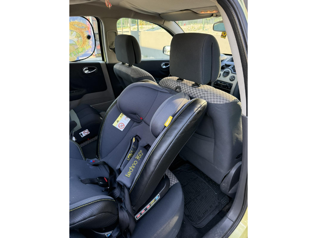 Renault Megane, 2005 г., 237 км, 112 к.с. - автомобили, коли, обяви за нови и употребявани 10