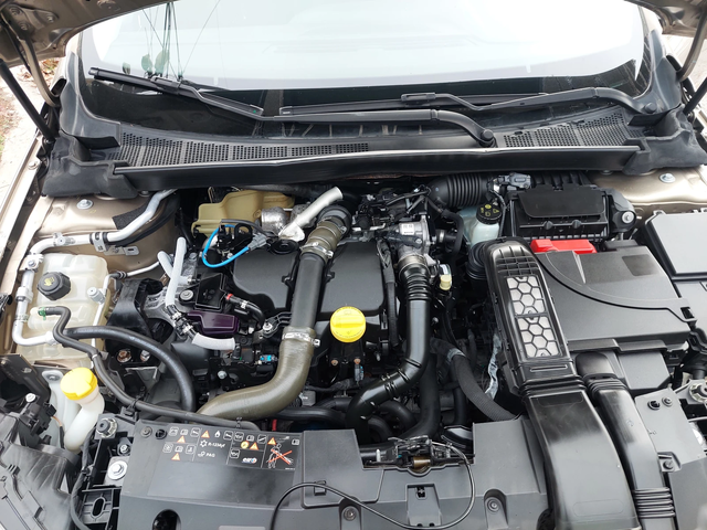 Renault Megane 1, 5dci 110ps NAVI - автомобили, коли, обяви за нови и употребявани 16