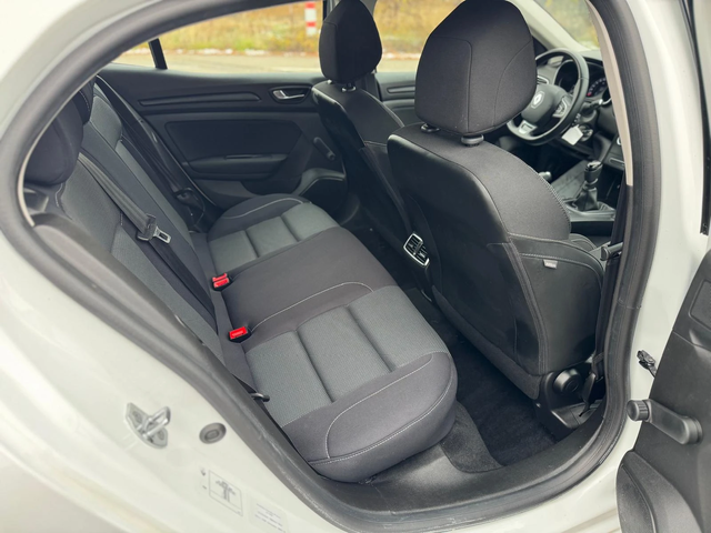 Renault Megane 1.5dCI-96-6ск-NAVI-FACELIFT - автомобили, коли, обяви за нови и употребявани 12