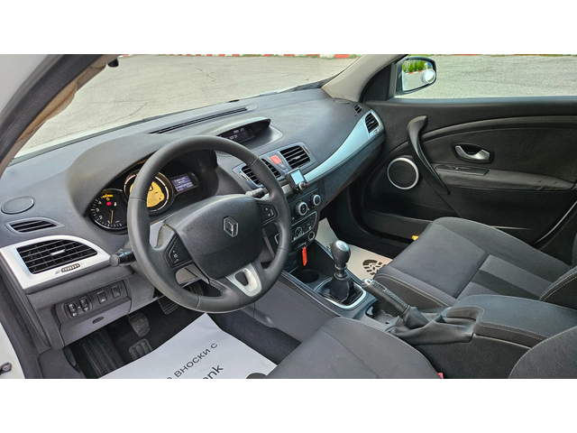 Renault Megane 1.5 Dci FACELIFT/6skorosti - автомобили, коли, обяви за нови и употребявани 10