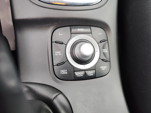 Renault Megane SPORTOUR* 1.5DCi* LED* EURO6B* NAVI* - автомобили, коли, обяви за нови и употребявани 10