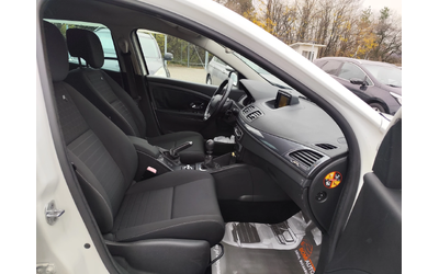 Renault Megane SPORTOUR* 1.5DCi* LED* EURO6B* NAVI* - автомобили, коли, обяви за нови и употребявани 12