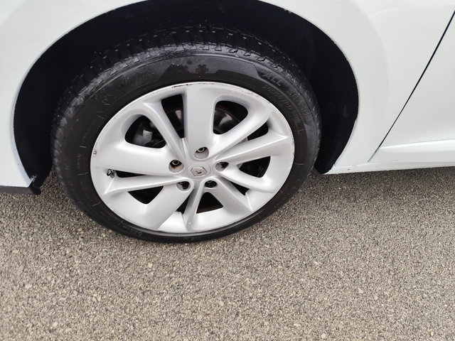 Renault Megane SPORTOUR* 1.5DCi* LED* EURO6B* NAVI* - автомобили, коли, обяви за нови и употребявани 16