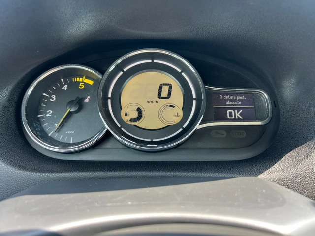 Renault Megane 1.9d - автомобили, коли, обяви за нови и употребявани 12