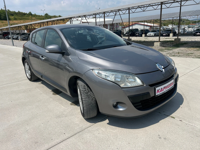 Renault Megane 1.9d - автомобили, коли, обяви за нови и употребявани 7