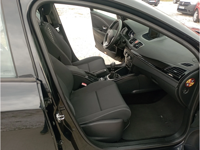 Renault Megane 1.6 ГАЗ, НАВИГАЦИЯ - автомобили, коли, обяви за нови и употребявани 9