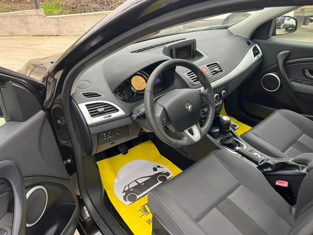 Renault Megane 1.5dci - автомобили, коли, обяви за нови и употребявани 10